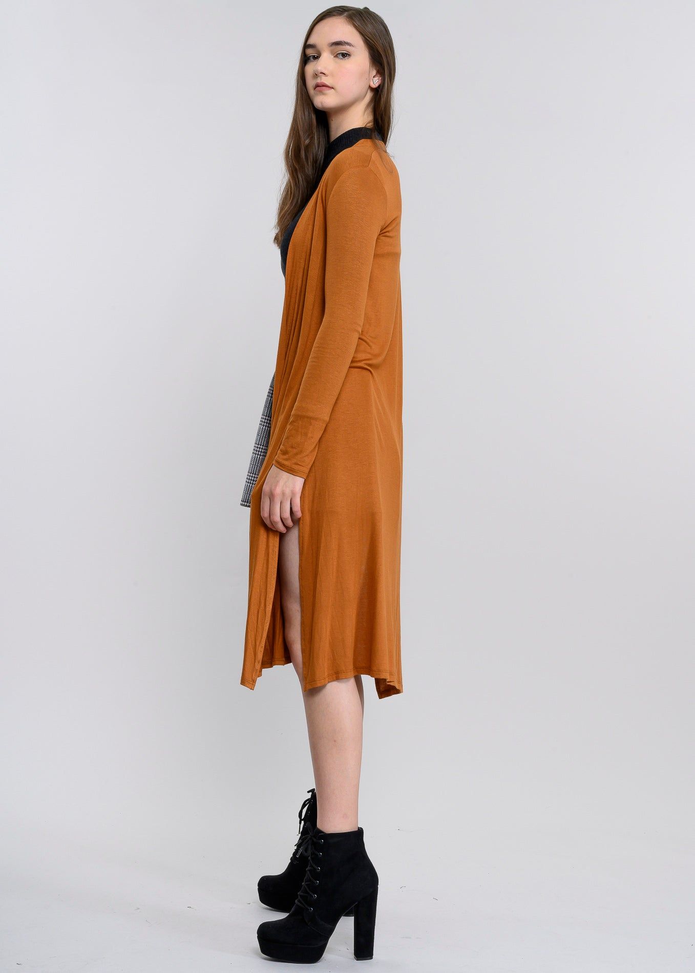 Cárdigan largo aberturas laterales sold by Shasa product image thumbnail 3