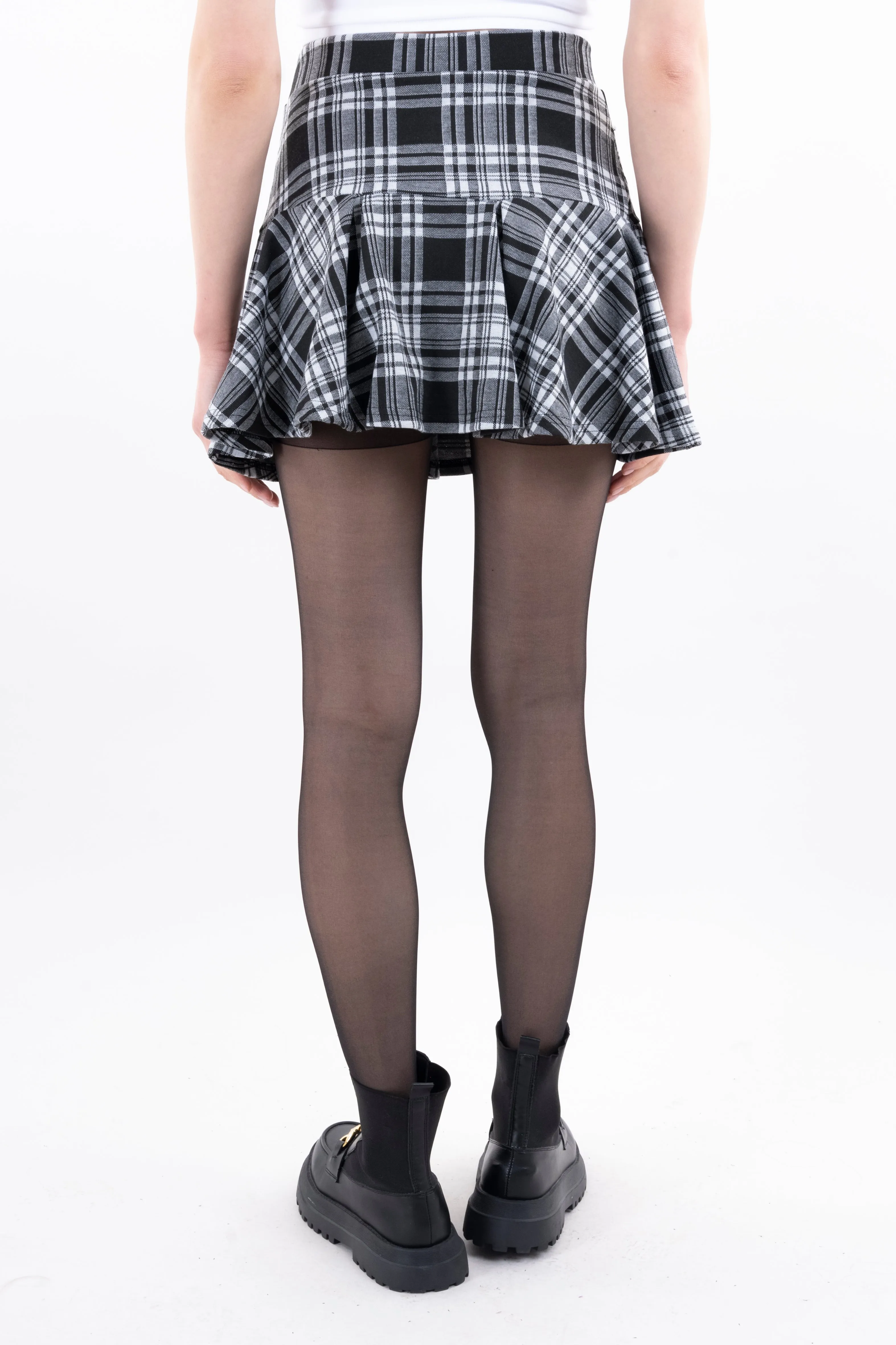 Falda mini tableada estampado cuadros sold by Shasa product image thumbnail 4