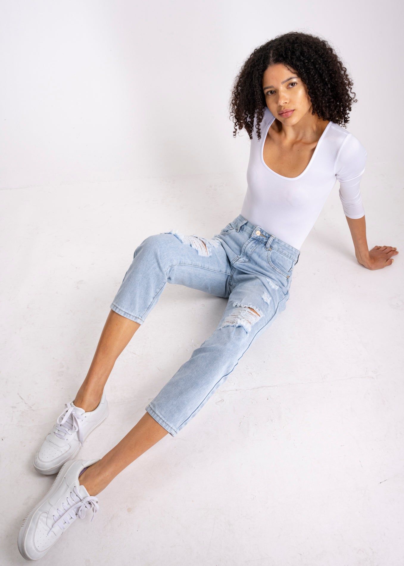 Jeans mom cintura alta destrucción sold by Shasa product image thumbnail 5