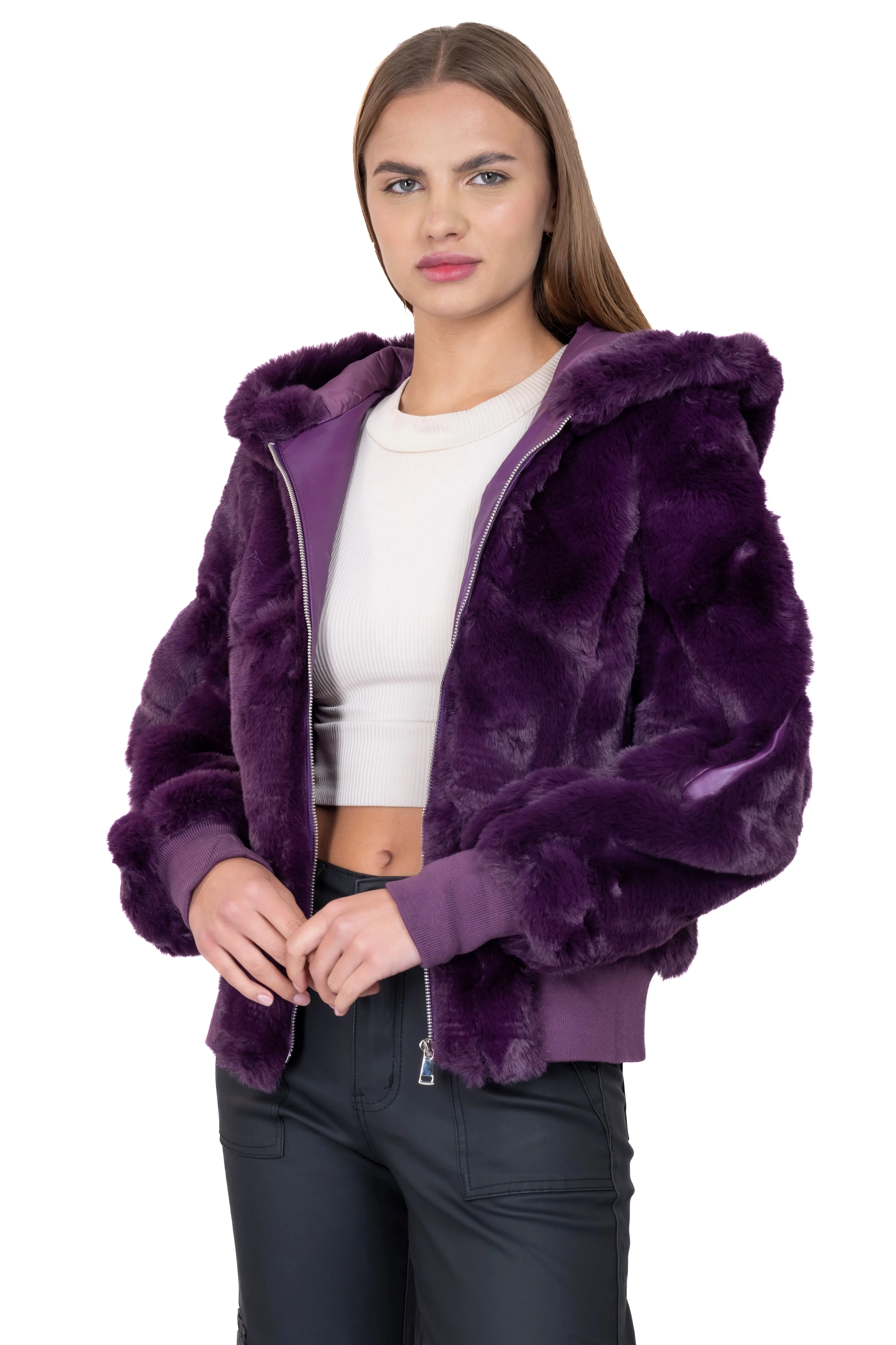 Chamarra peluche cierre sold by Shasa