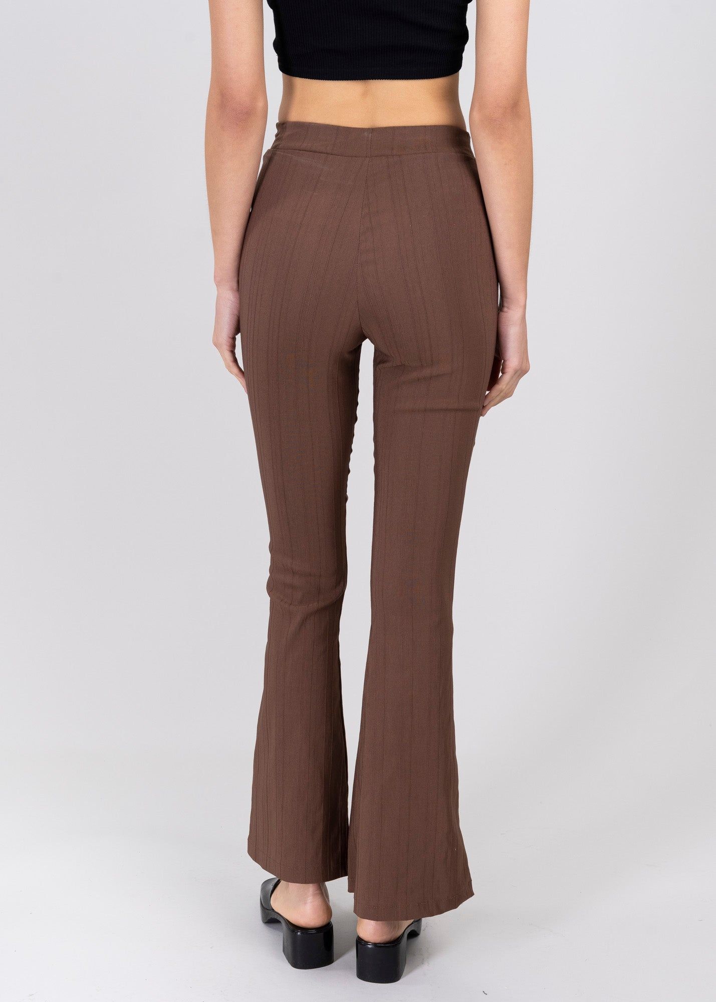 Pantalón flare líneas costuras sold by Shasa product image thumbnail 4