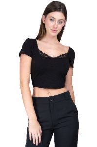 Top acanalado liso encaje sold by Shasa