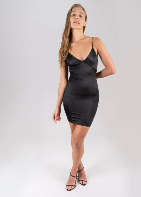 Vestido mini ajustado satín sold by Shasa