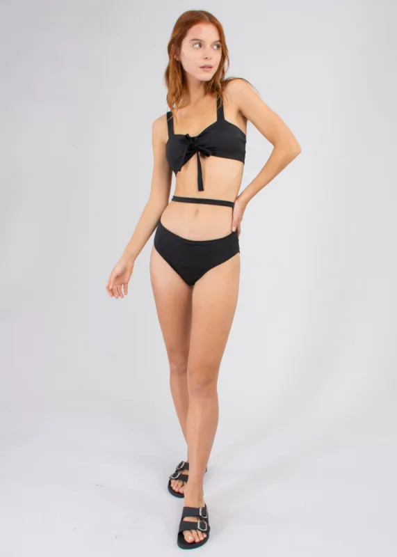 Bikini cinta cintura sold by Shasa