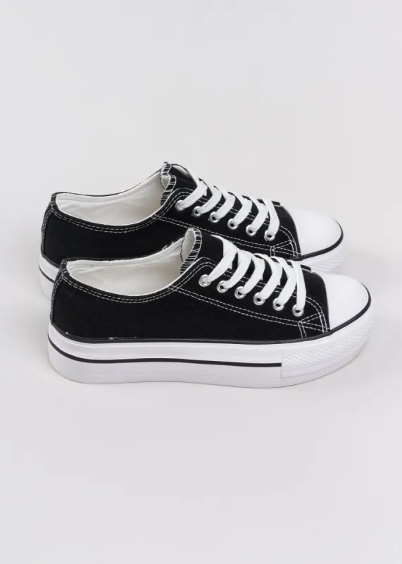 Tenis clásico canvas plataforma sold by Shasa