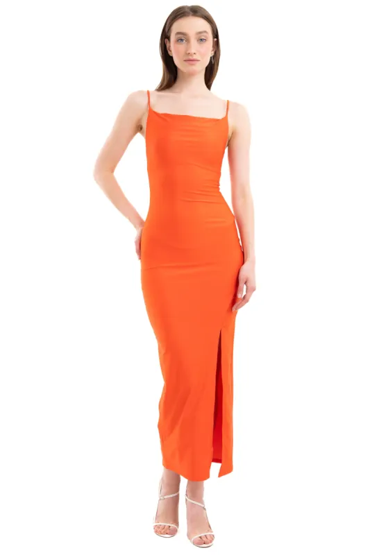 Vestido maxi liso abertura sold by Shasa