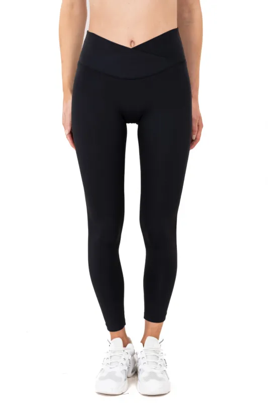 Leggings deportivos cintura cruzada sold by Shasa