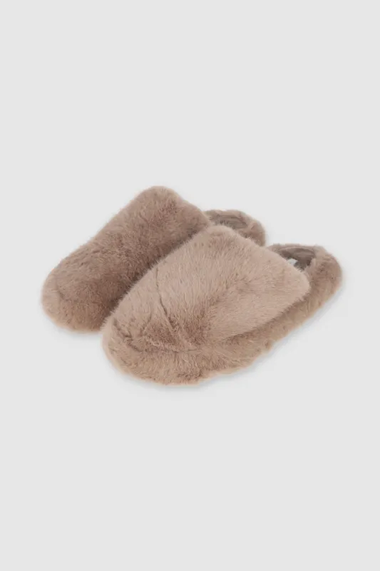 Pantuflas Mula Fluffy sold by Shasa