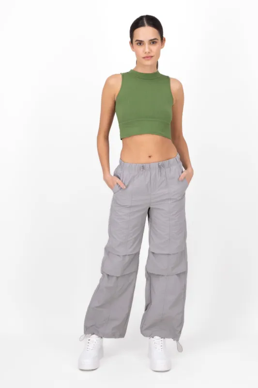 Pantalones Tipo Parachute sold by Shasa