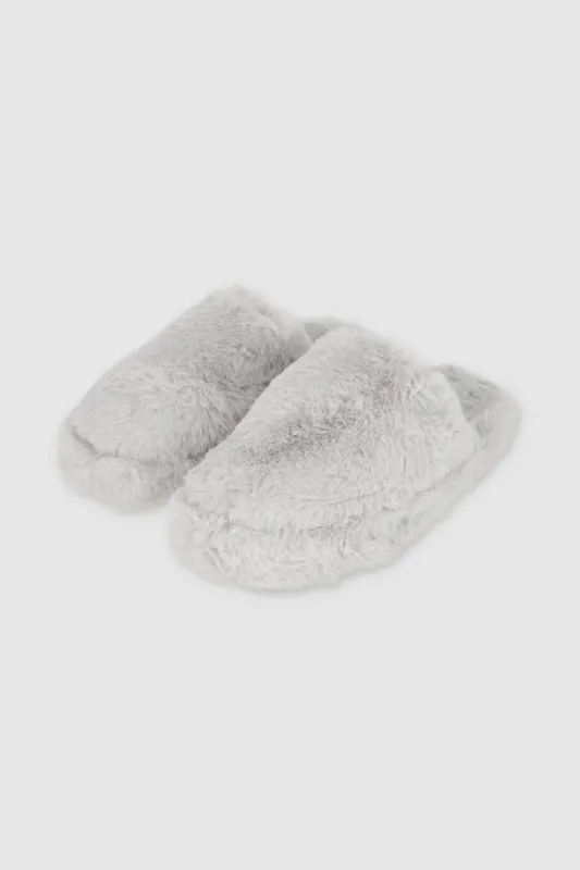 Pantuflas Suaves Peluche sold by Shasa