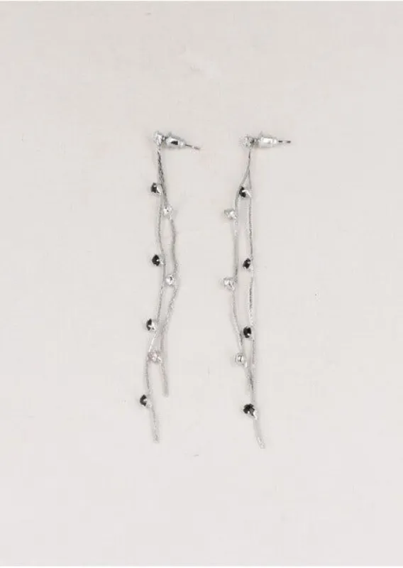 Aretes Largos Brillos sold by Shasa