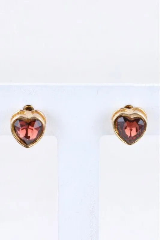 Aretes Studs Corazón sold by Shasa