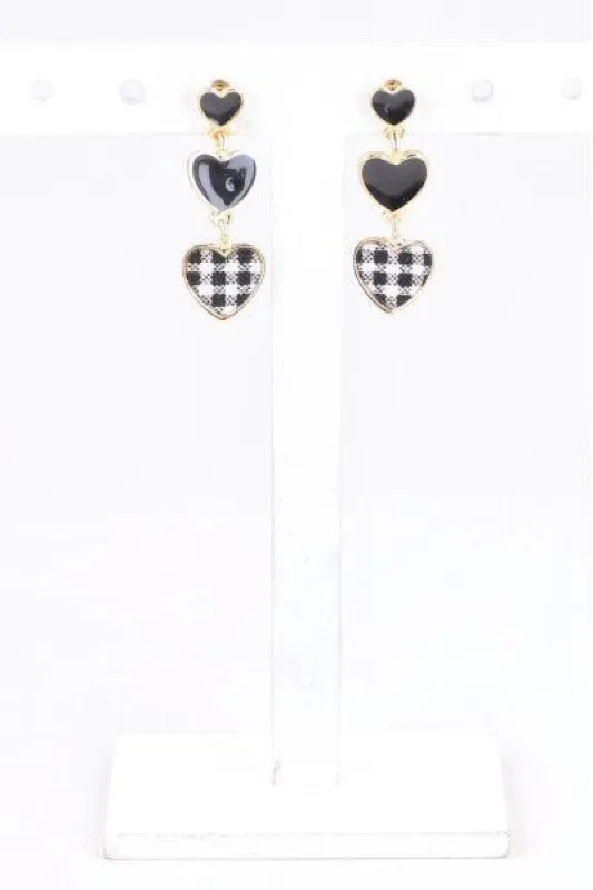 Aretes Largos Corazones sold by Shasa