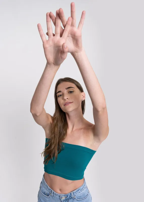 Top tubo seamless acanalado liso sold by Shasa