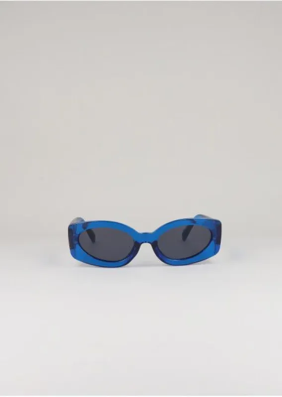 Lentes ovalados armazón grueso sold by Shasa