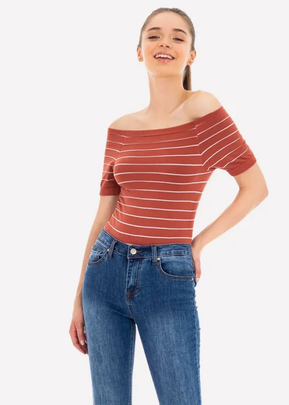 Bodysuit rayas hombro descubierto sold by Shasa