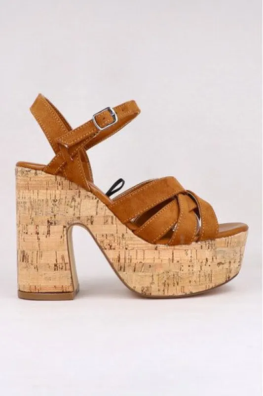 Tacón corcho tiras cruzadas sold by Shasa