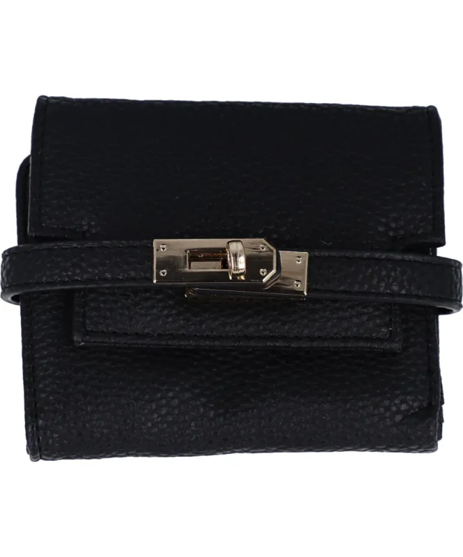 Cartera efecto piel broche sold by Shasa