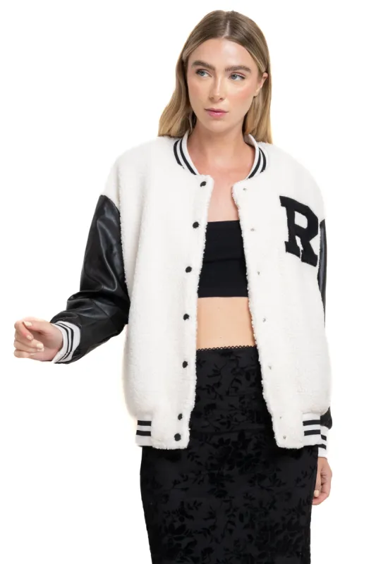 Chamarra bomber peluche sold by Shasa