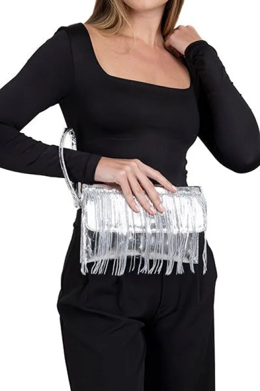 Bolsa sobre flecos brillos sold by Shasa