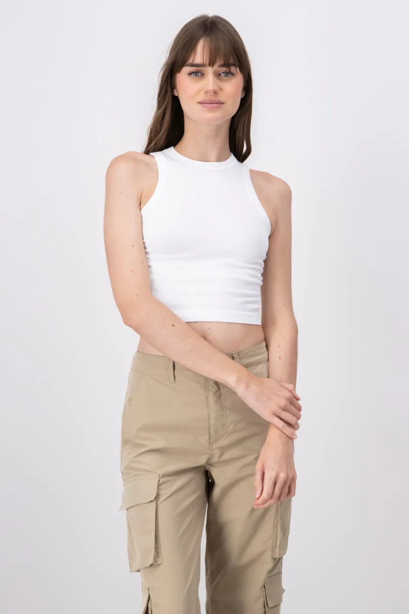 Top liso cuello alto sold by Shasa