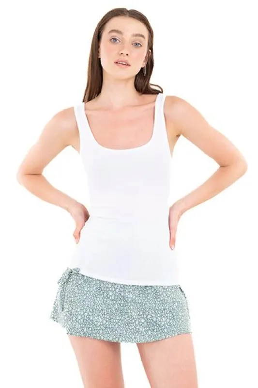 Top liso acanalado tirantes sold by Shasa