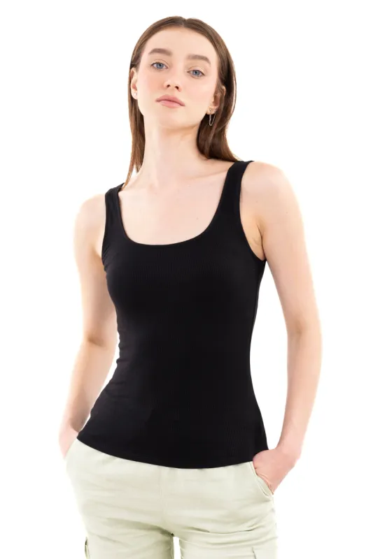 Top liso acanalado tirantes sold by Shasa