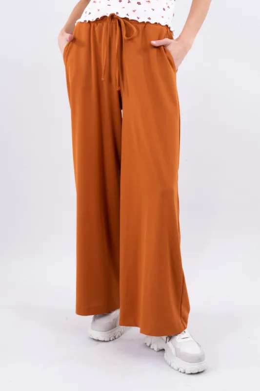 Pantalón amplio fluido sold by Shasa