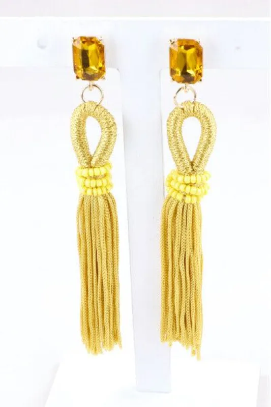 Aretes largos tejidos sold by Shasa