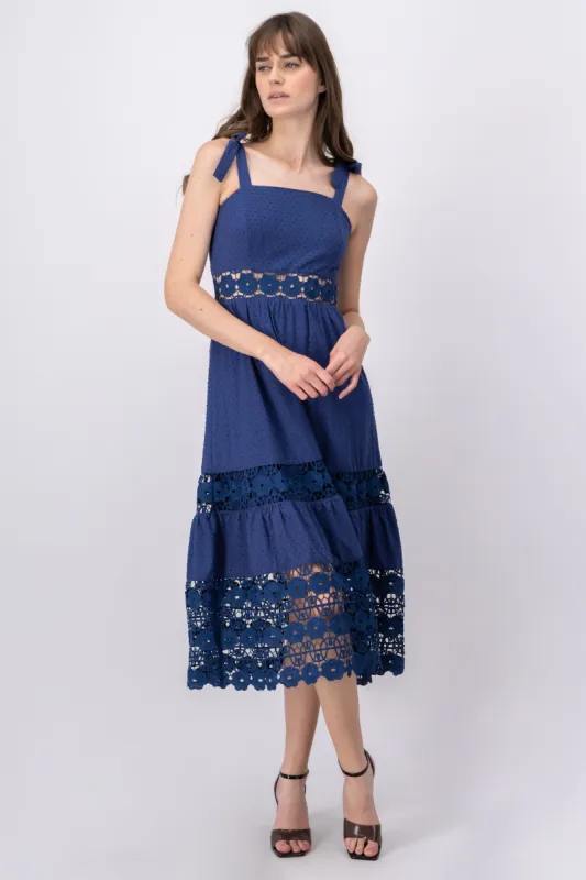 Vestido midi encaje corazón sold by Shasa