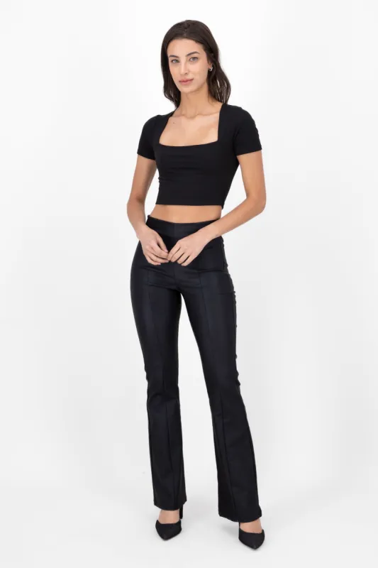 Pantalones Detalle Costuras Pu sold by Shasa