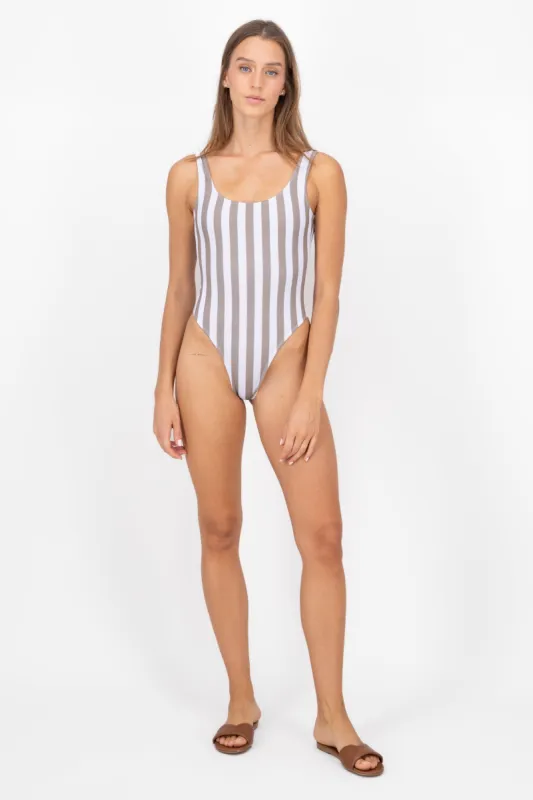 Traje De Baño Completos Rayas sold by Shasa