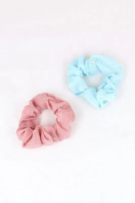 Set 2 scrunchie estrellas sold by Shasa