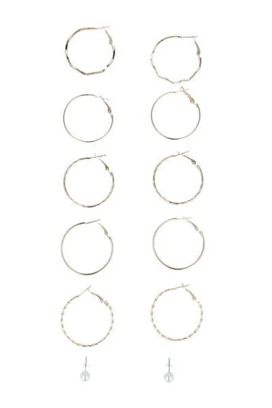 Set 6 pares arracadas onduladas sold by Shasa