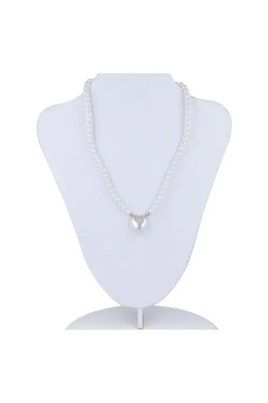 Choker perlas corazón sold by Shasa