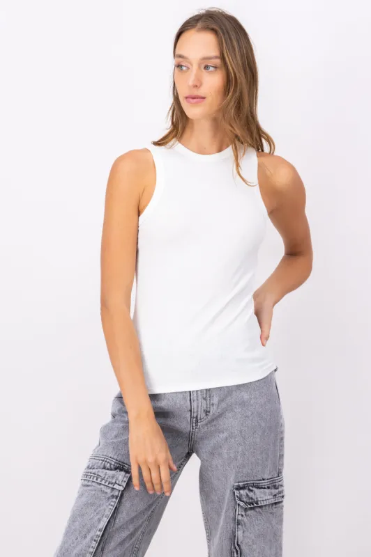 Top Tipo Tank Sin Manga sold by Shasa