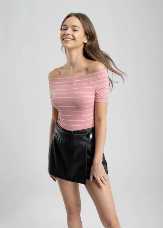 Bodysuit rayas hombro descubierto sold by Shasa