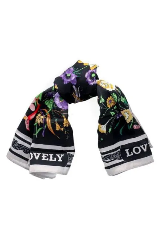 Pañuelo estampado flores sold by Shasa