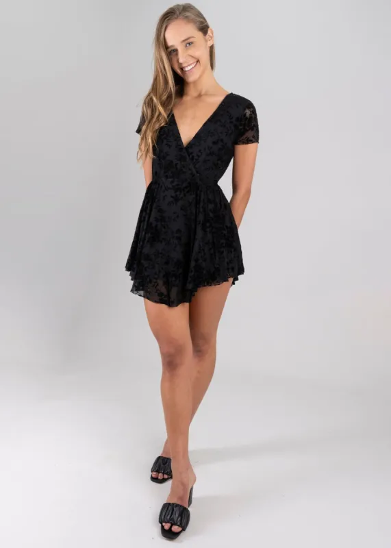 Vestido mini mesh flores flock sold by Shasa