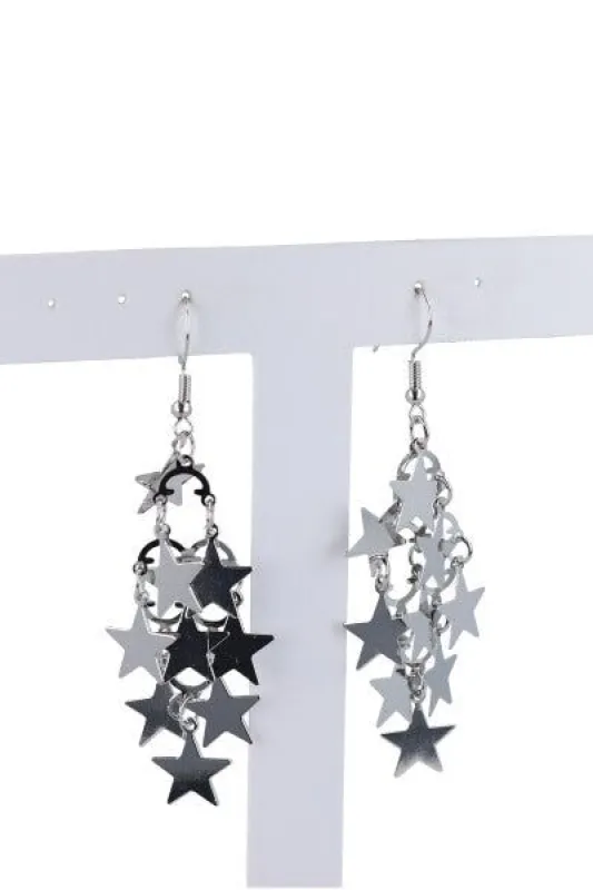 Aretes estrellas colgantes sold by Shasa