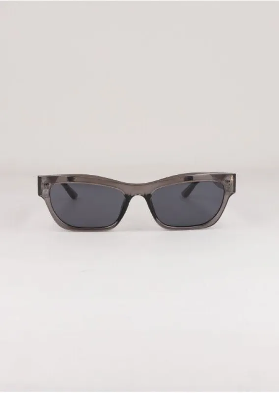 Lentes sol cuadrados sold by Shasa