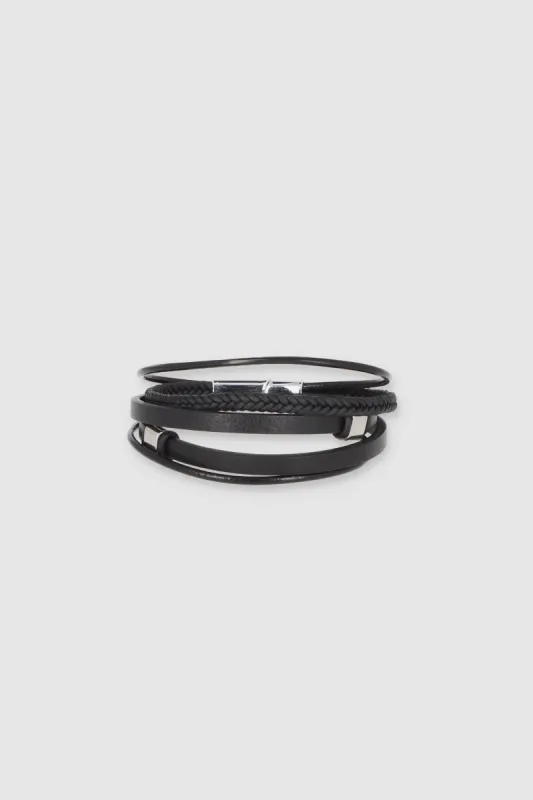 Pulsera Efecto Piel Tiras sold by Shasa