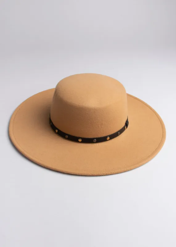 Sombrero floppy cinta efecto piel sold by Shasa