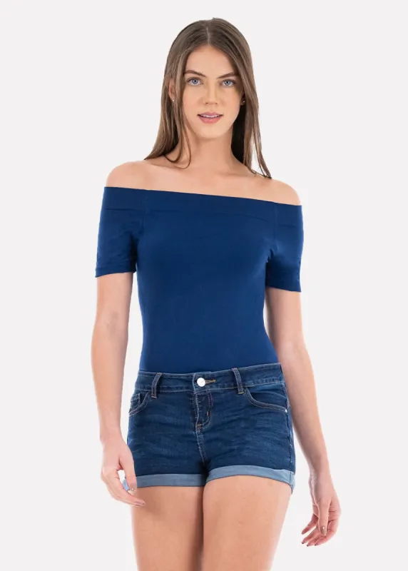 Bodysuit liso hombros descubiertos sold by Shasa