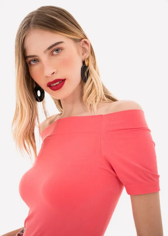 Bodysuit liso hombros descubiertos sold by Shasa