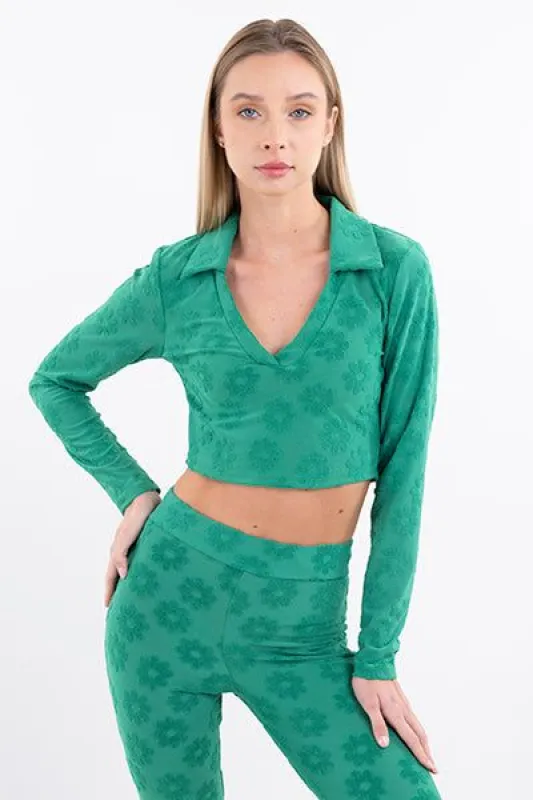 Top crop cuello solapa flores sold by Shasa