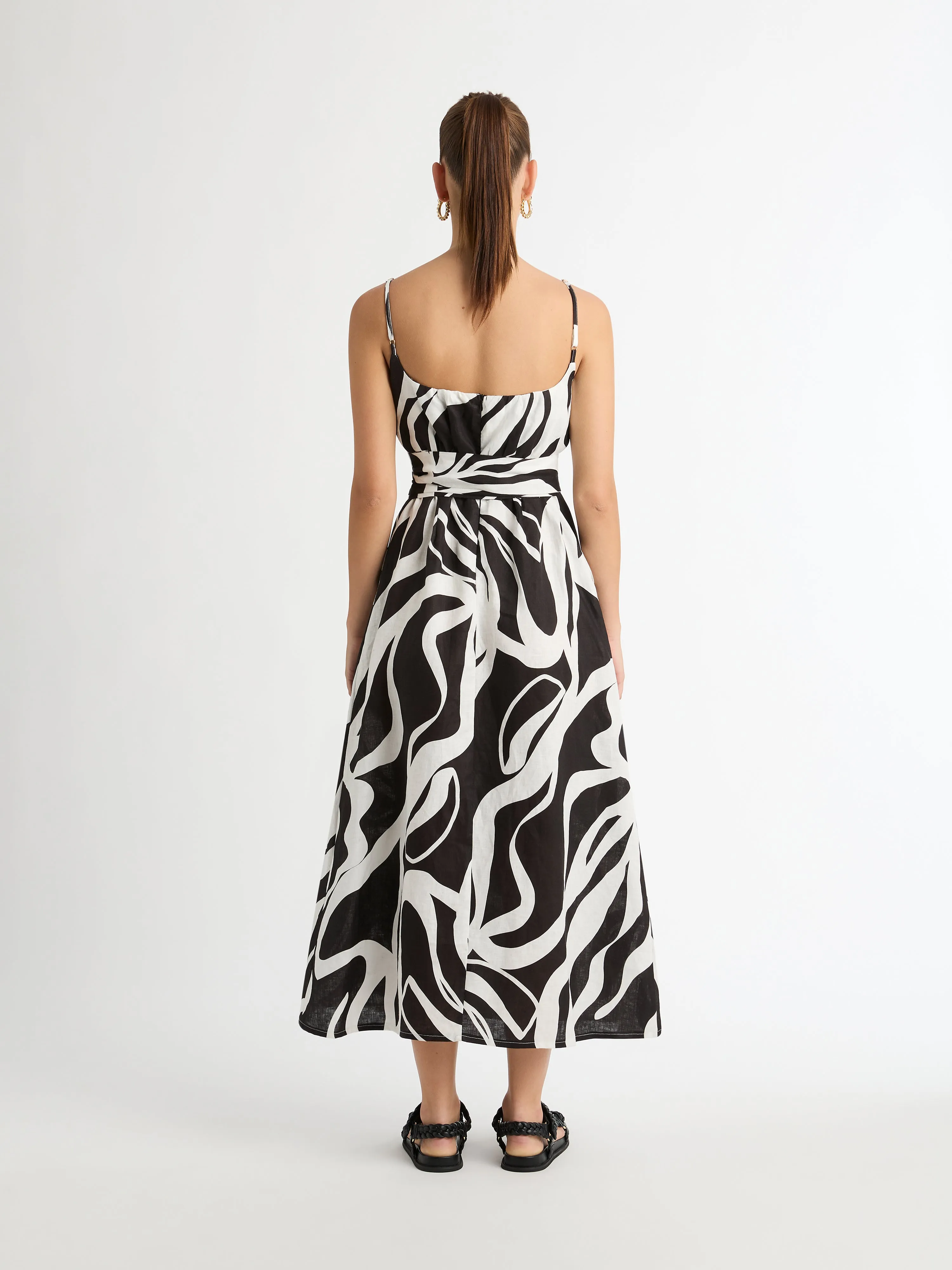 INTUITION LINEN MAXI DRESS sold by Sheike product image thumbnail 4