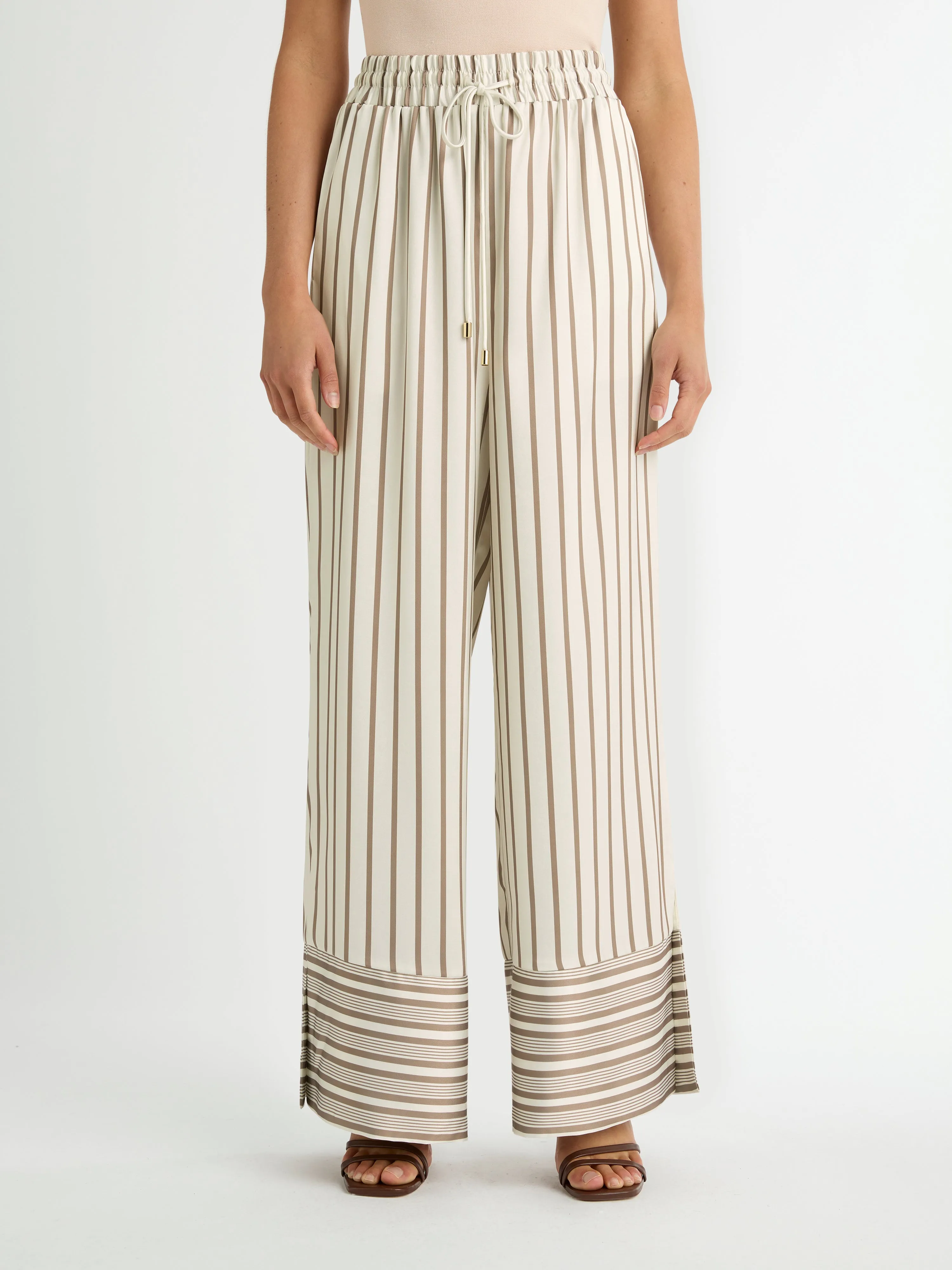 MIA PANT sold by Sheike