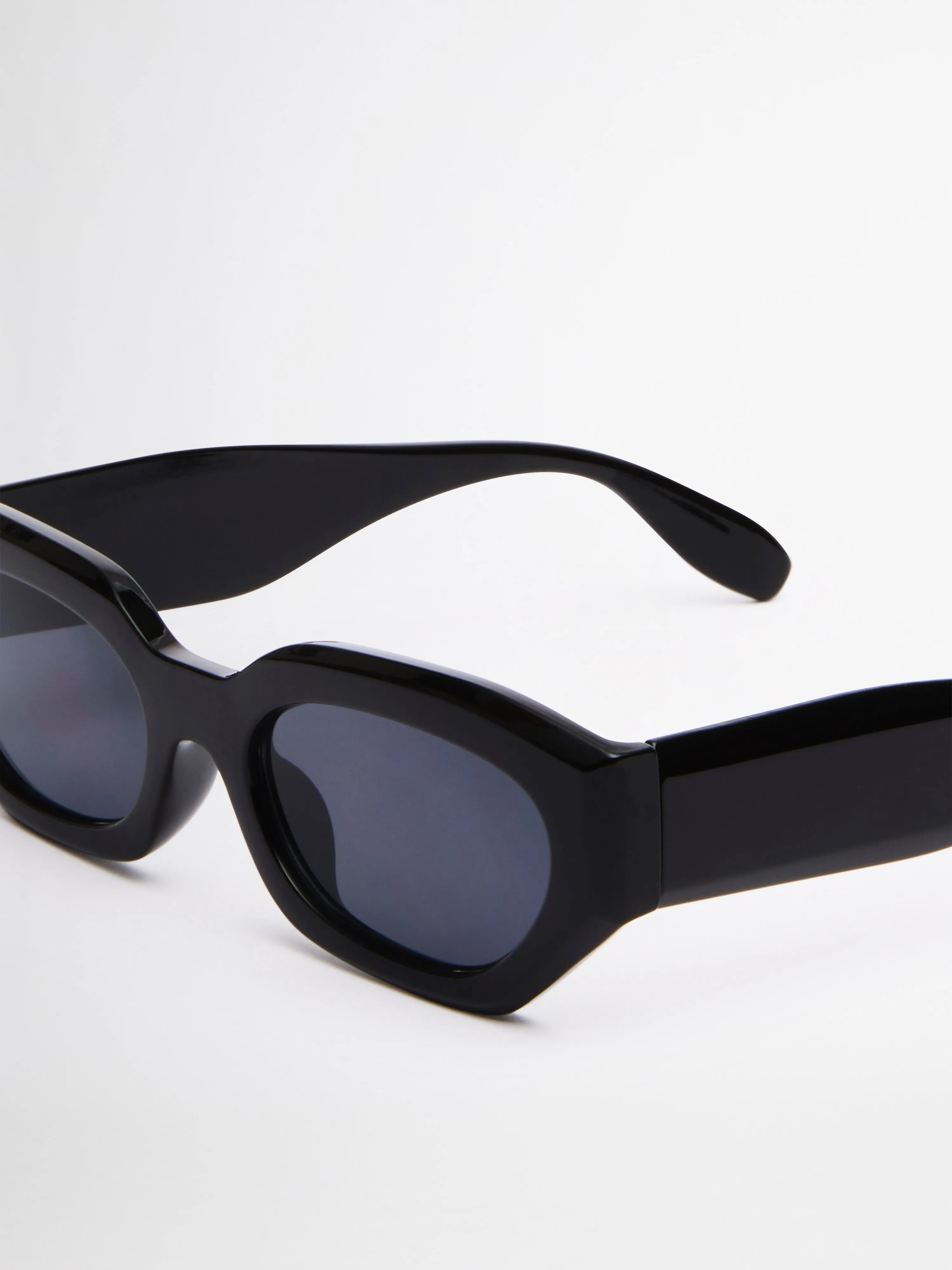 CATALINA SUNGLASSES sold by Sheike product image thumbnail 3