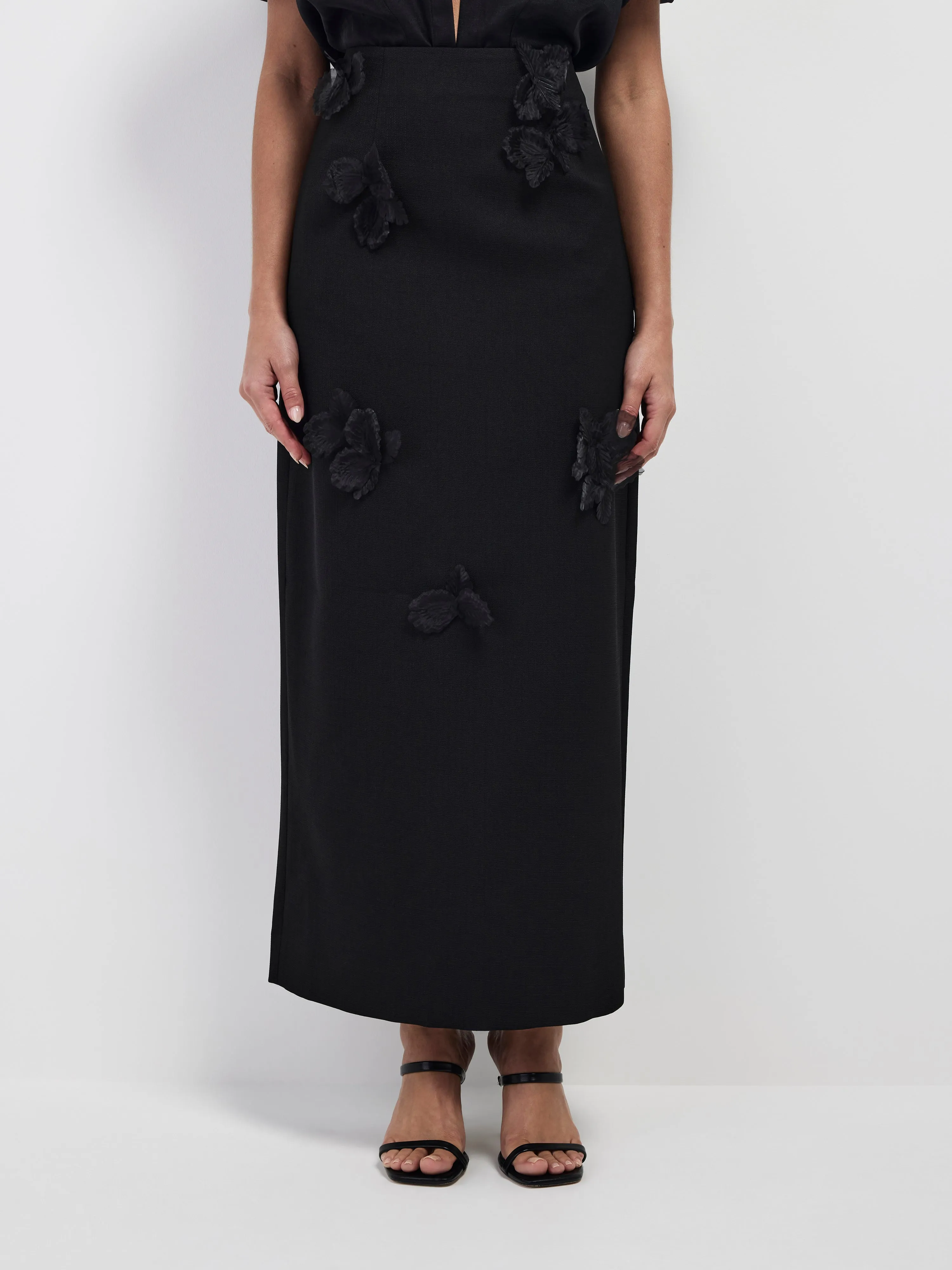 ROSE GARDEN SKIRT sold by Sheike